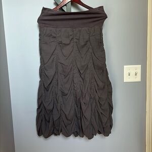 Solitary-Worn 2 Ways-Ruched Skirt or Tube-like Dress